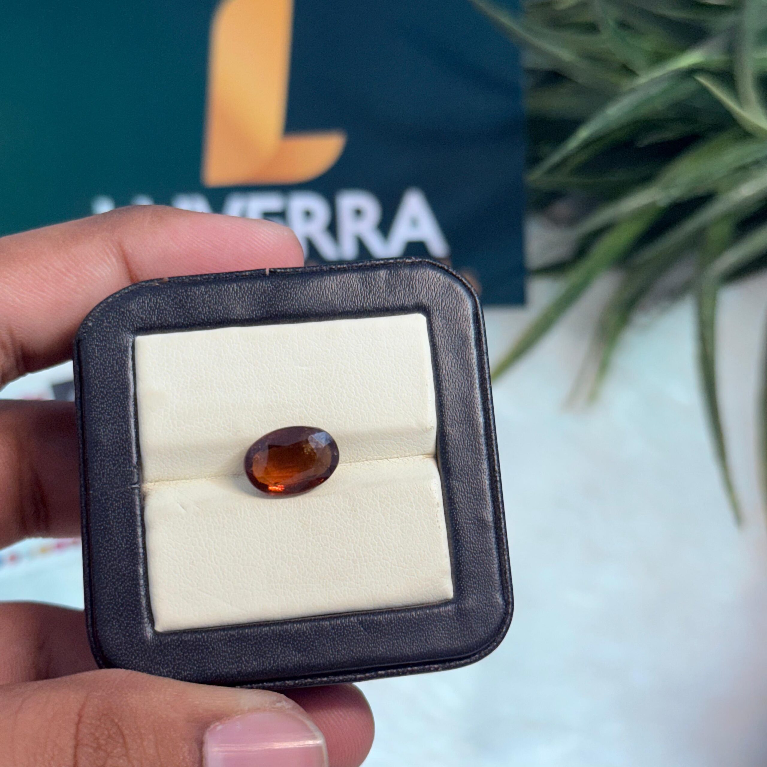Natural Gomed (Hessonite Garnet) – 4.32 Carats / Ratti, Lab-Certified Gemstone from Sri Lanka
