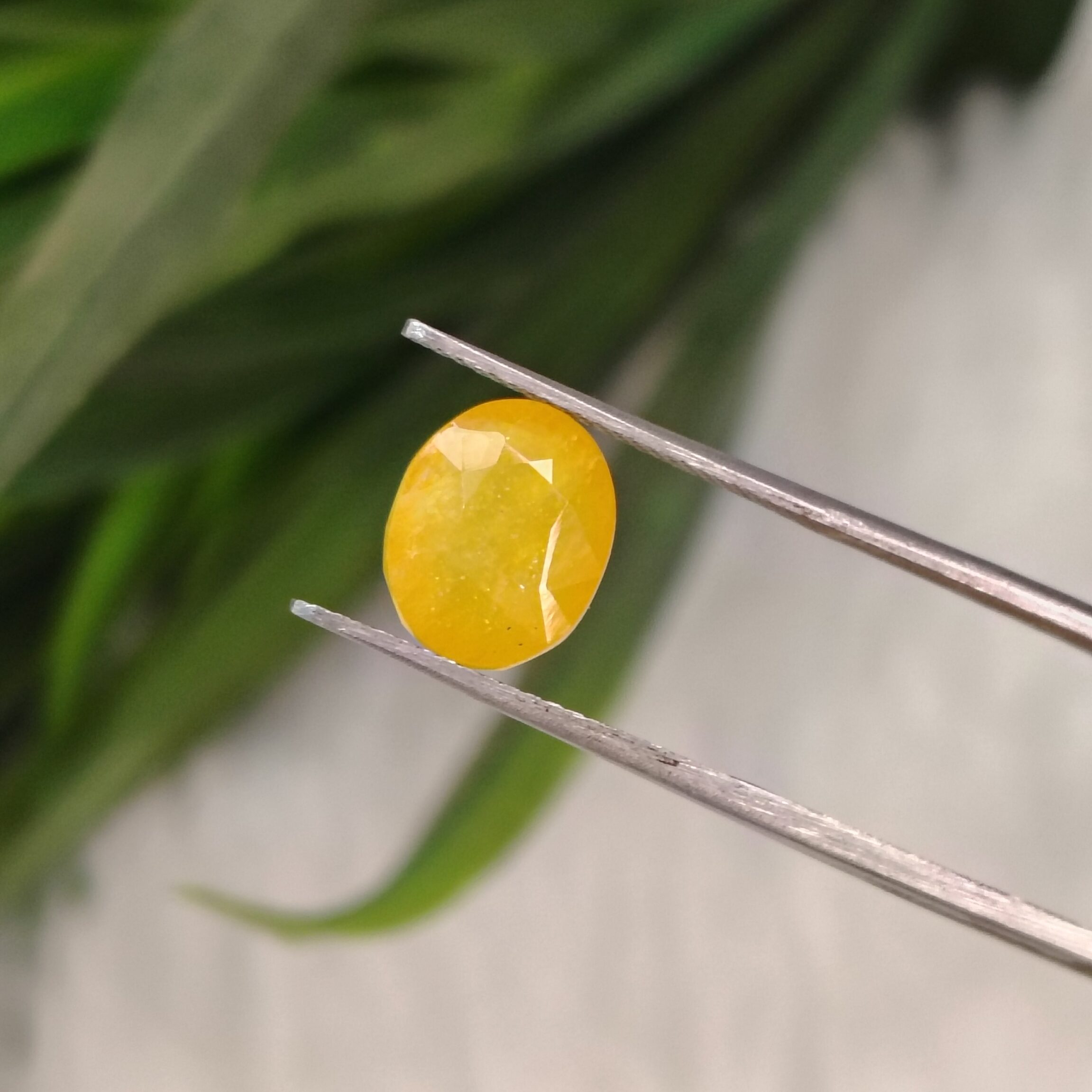 6.100 Carat – Natural Yellow Sapphire