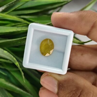6.600 Carats Natural Yellow Sapphire (Pukhraj)