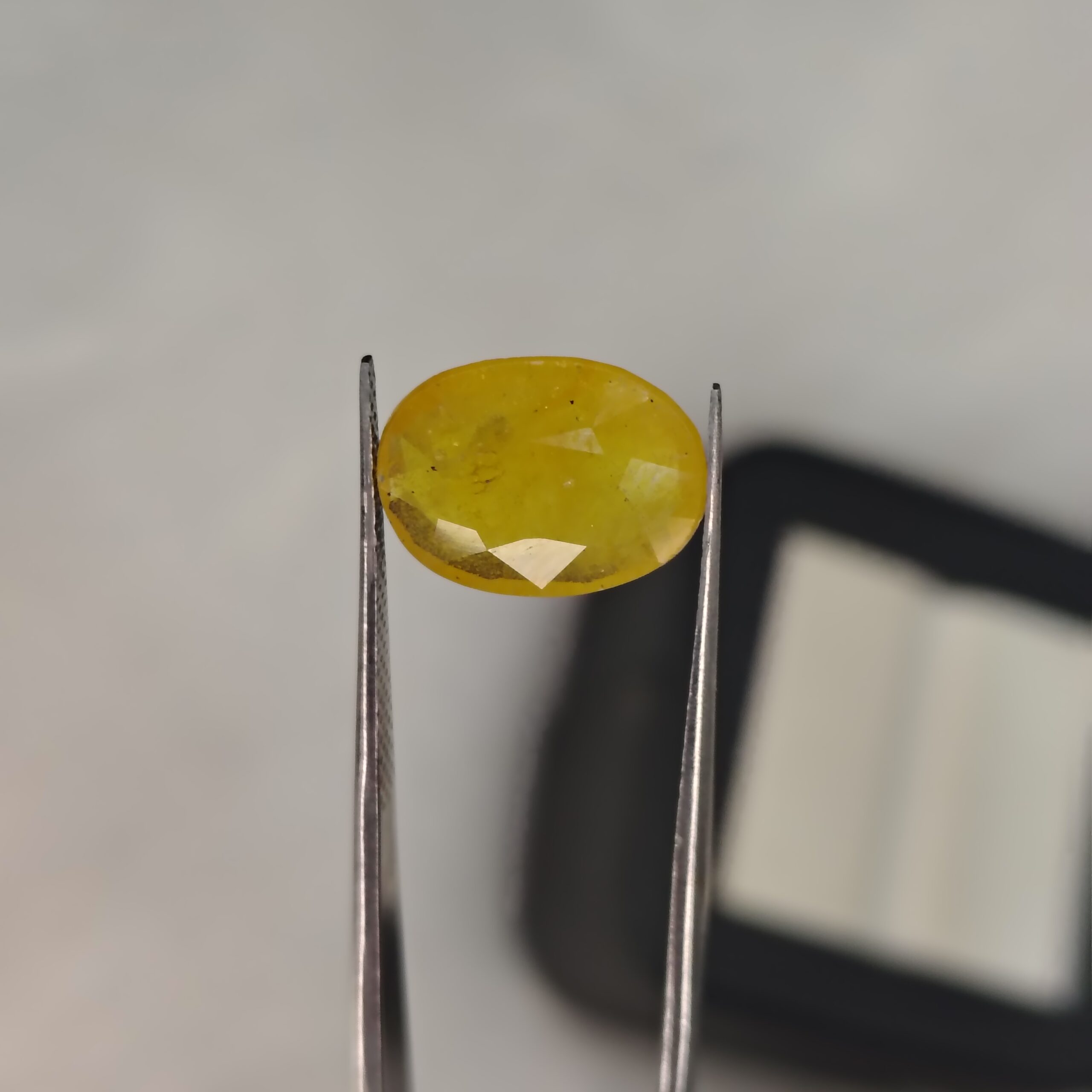 6.000 Carat Natural Yellow Sapphire (Pukhraj)