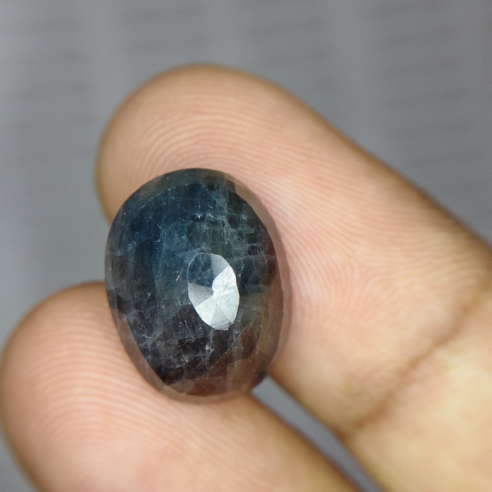Blue Sapphire – 14.420 Carat – African Origin - Image 2
