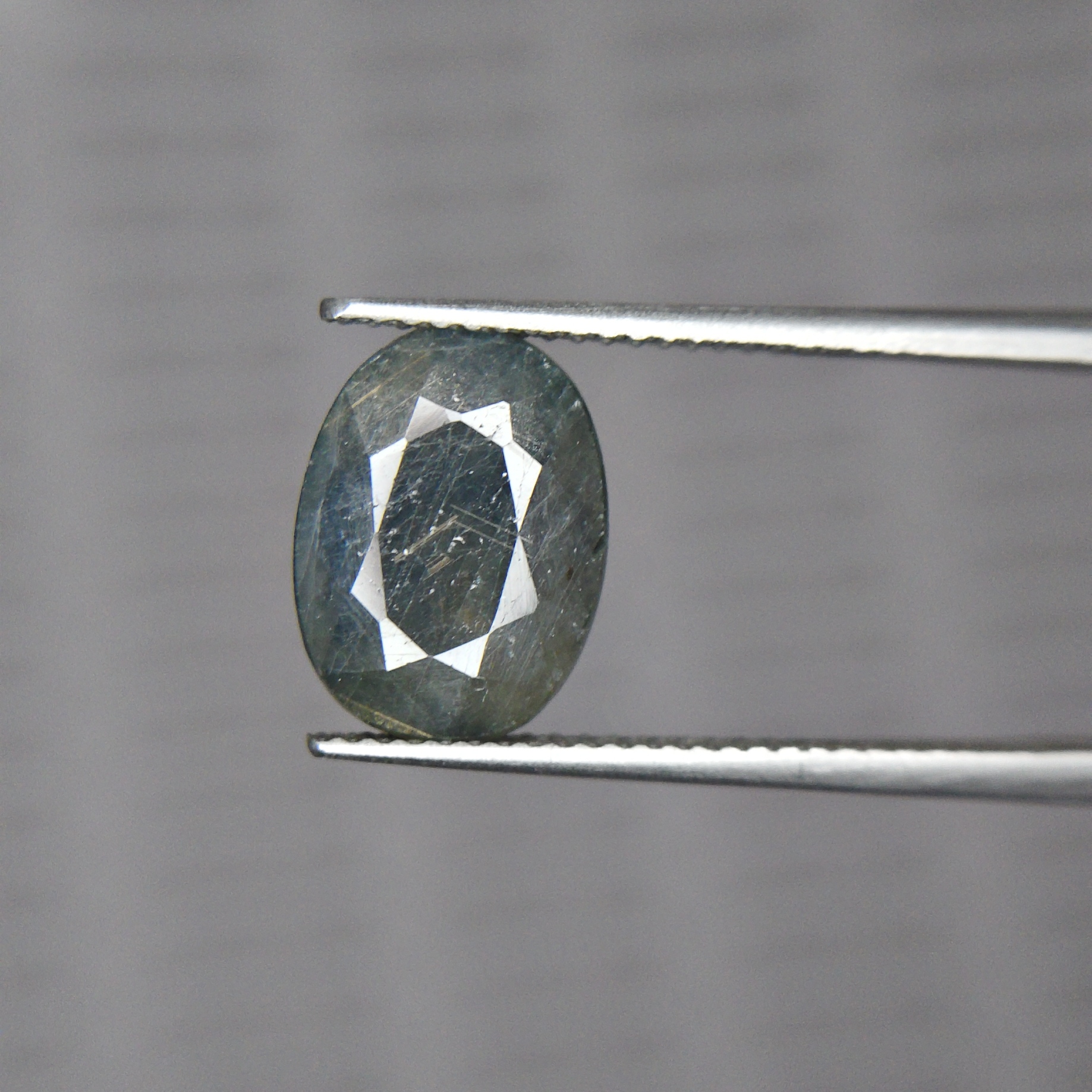 Blue Sapphire – 5.085 Carat – African Origin