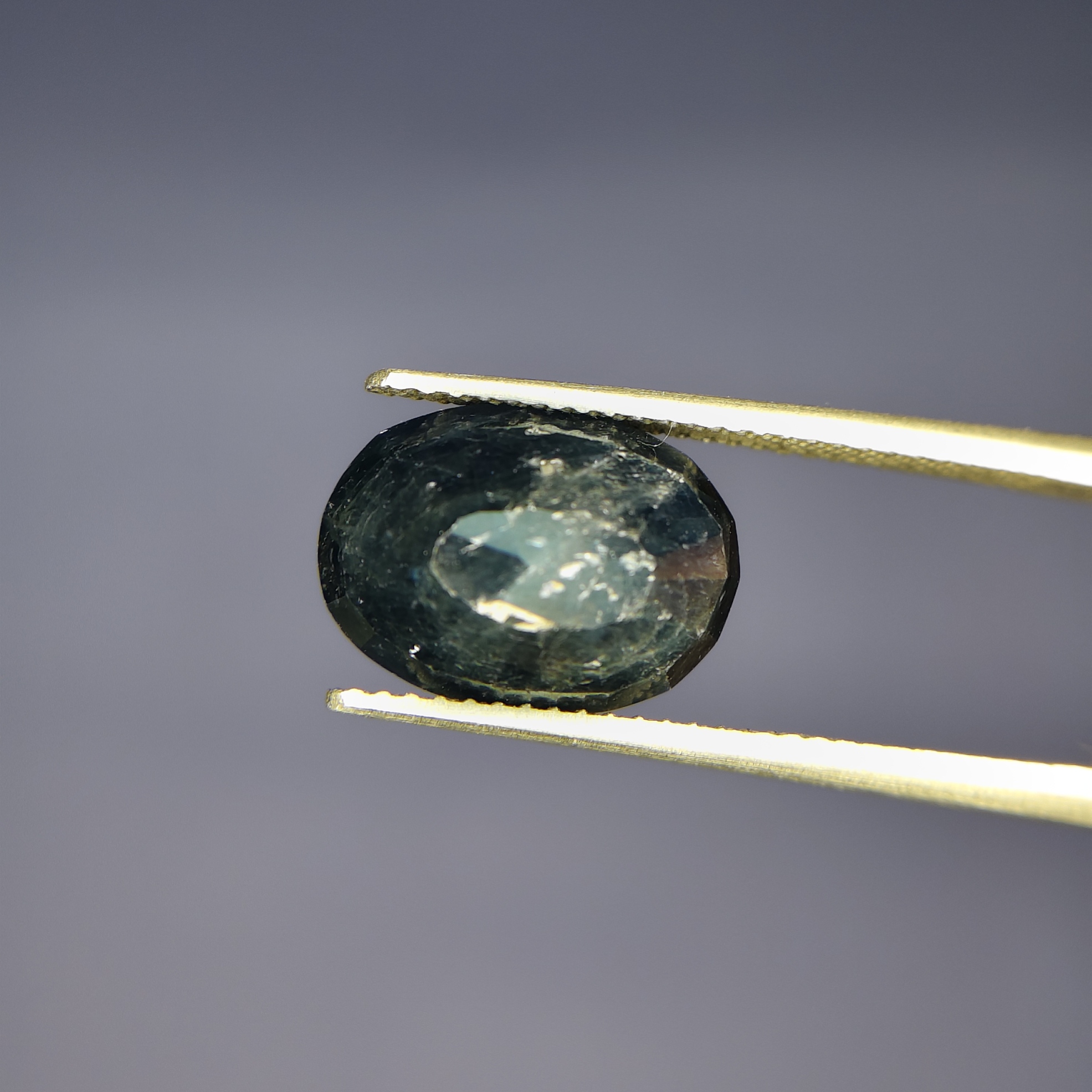 Blue Sapphire – 7.295 Carat – African Origin - Image 2