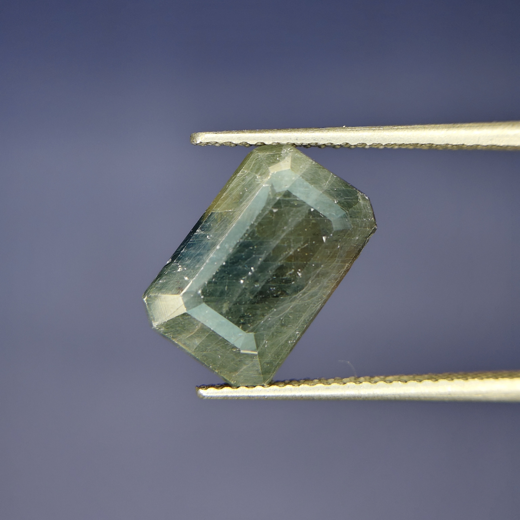Blue Sapphire 7.705 carat African origin